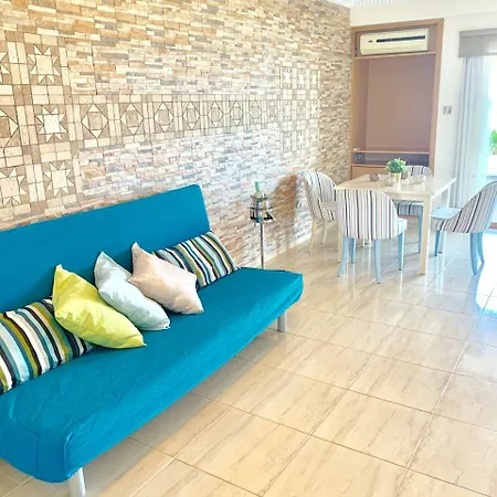 Zenobia Beach Apartment